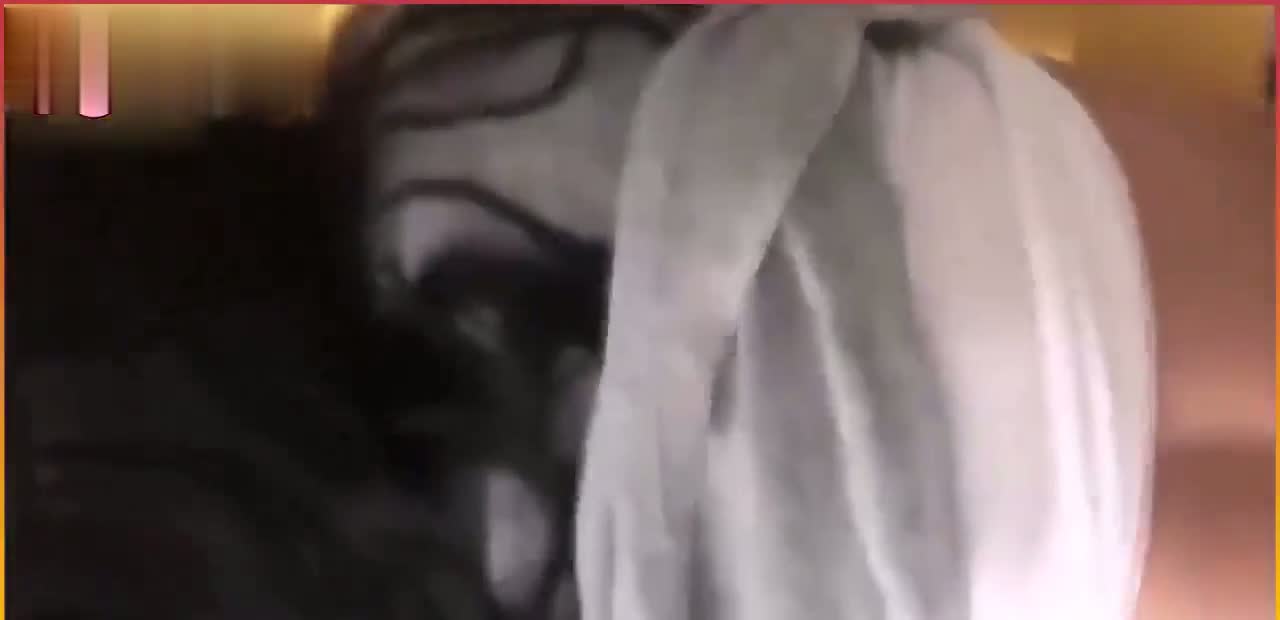 İş çıkışı sekreterini sikiyor