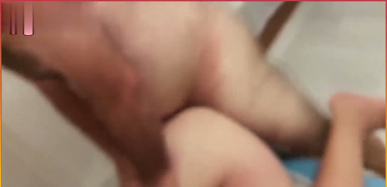 Karısını siktirdiği adama yalvarıyor boşal artık diye