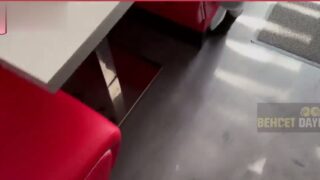 Götünü okşadığı Selini fena sikiyor